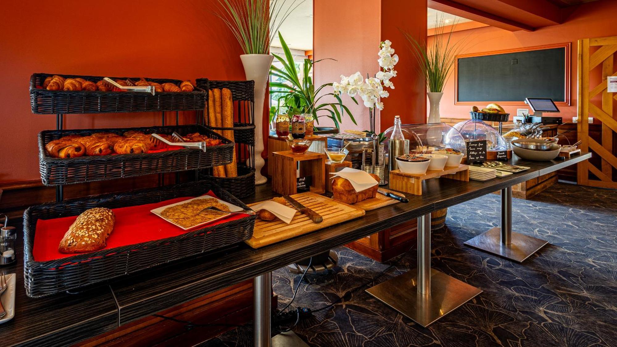 Logis Hostellerie D'Aussois Semur-en-Auxois Esterno foto