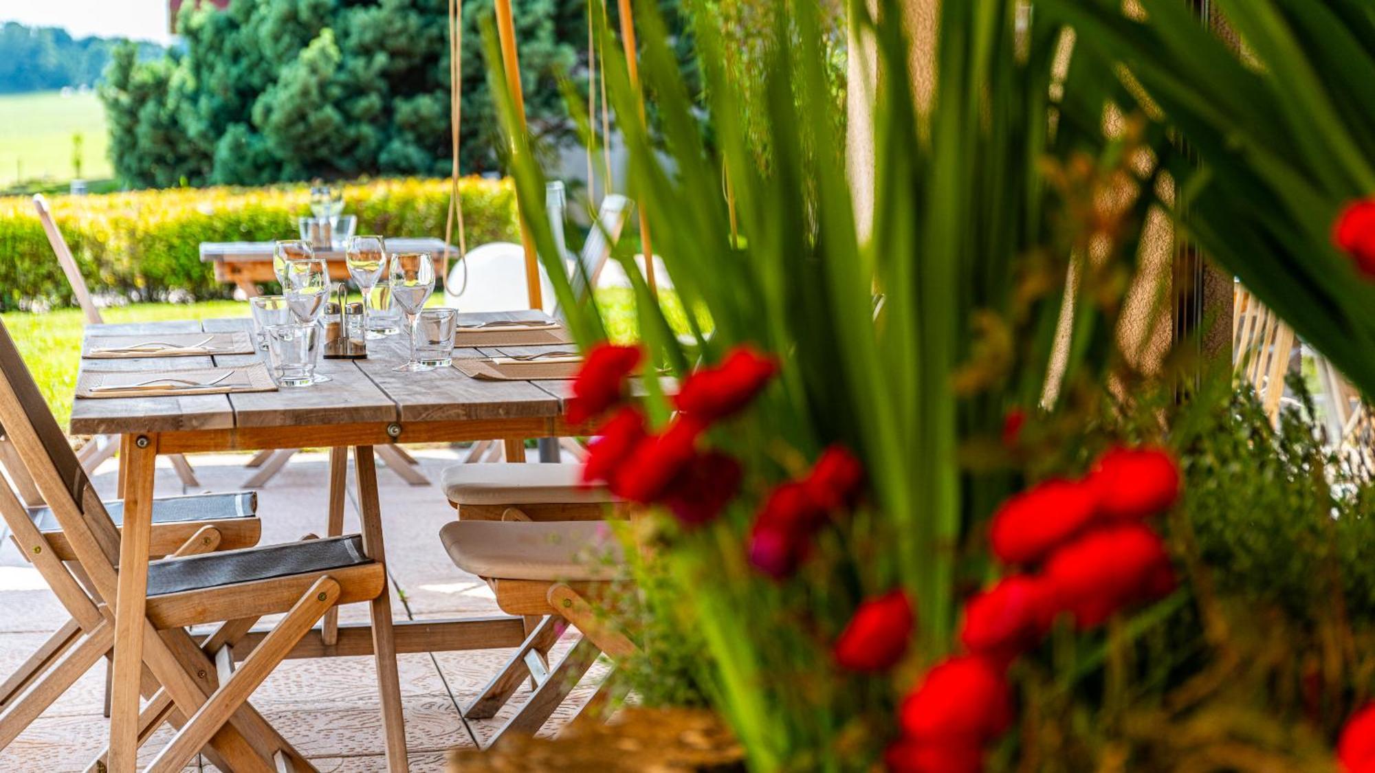 Logis Hostellerie D'Aussois Semur-en-Auxois Esterno foto