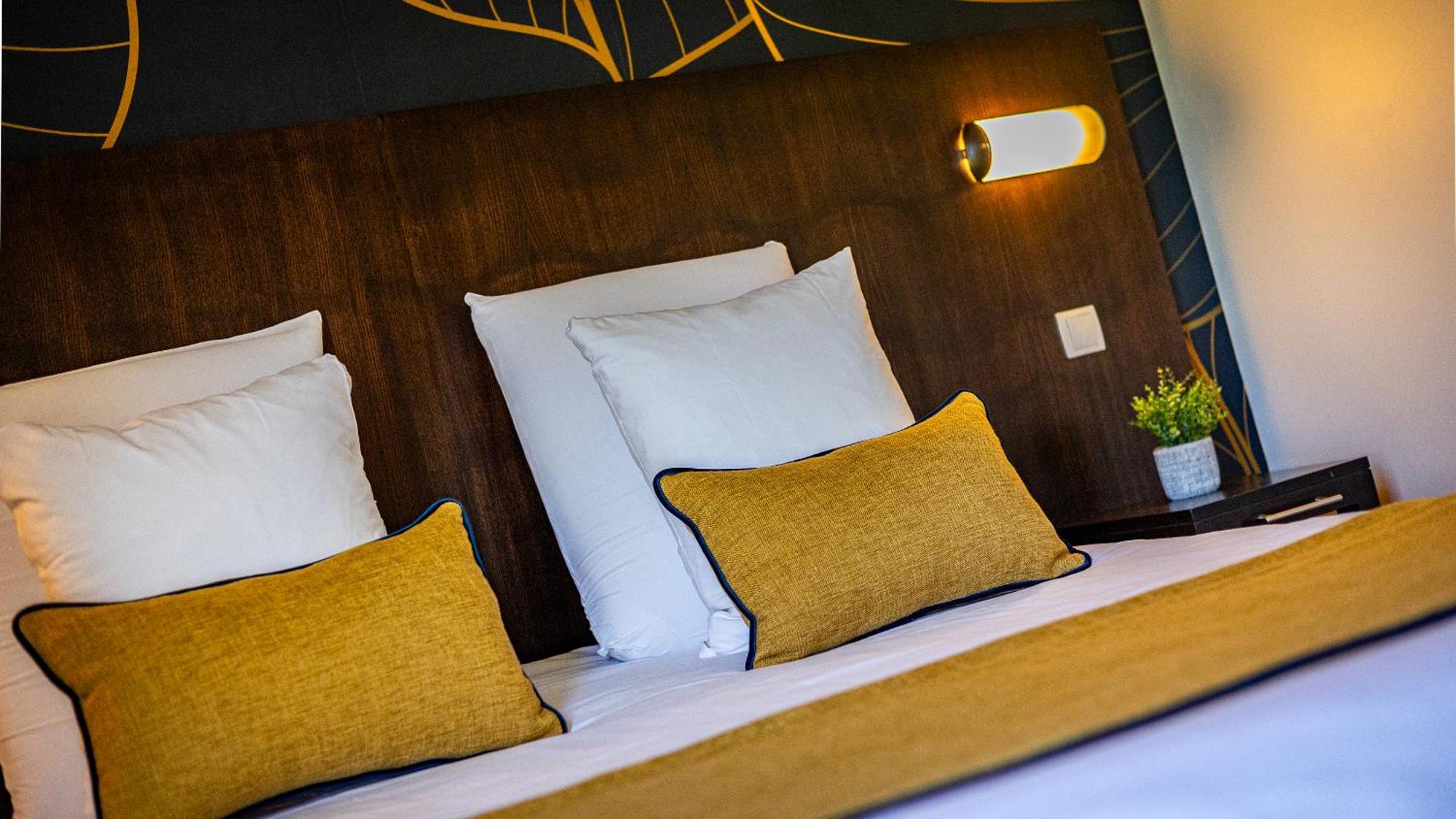 Logis Hostellerie D'Aussois Semur-en-Auxois Esterno foto
